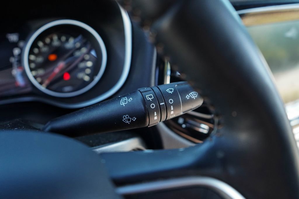 Used 2019 Jeep Compass Limited w/ Safety & Security Group image 26