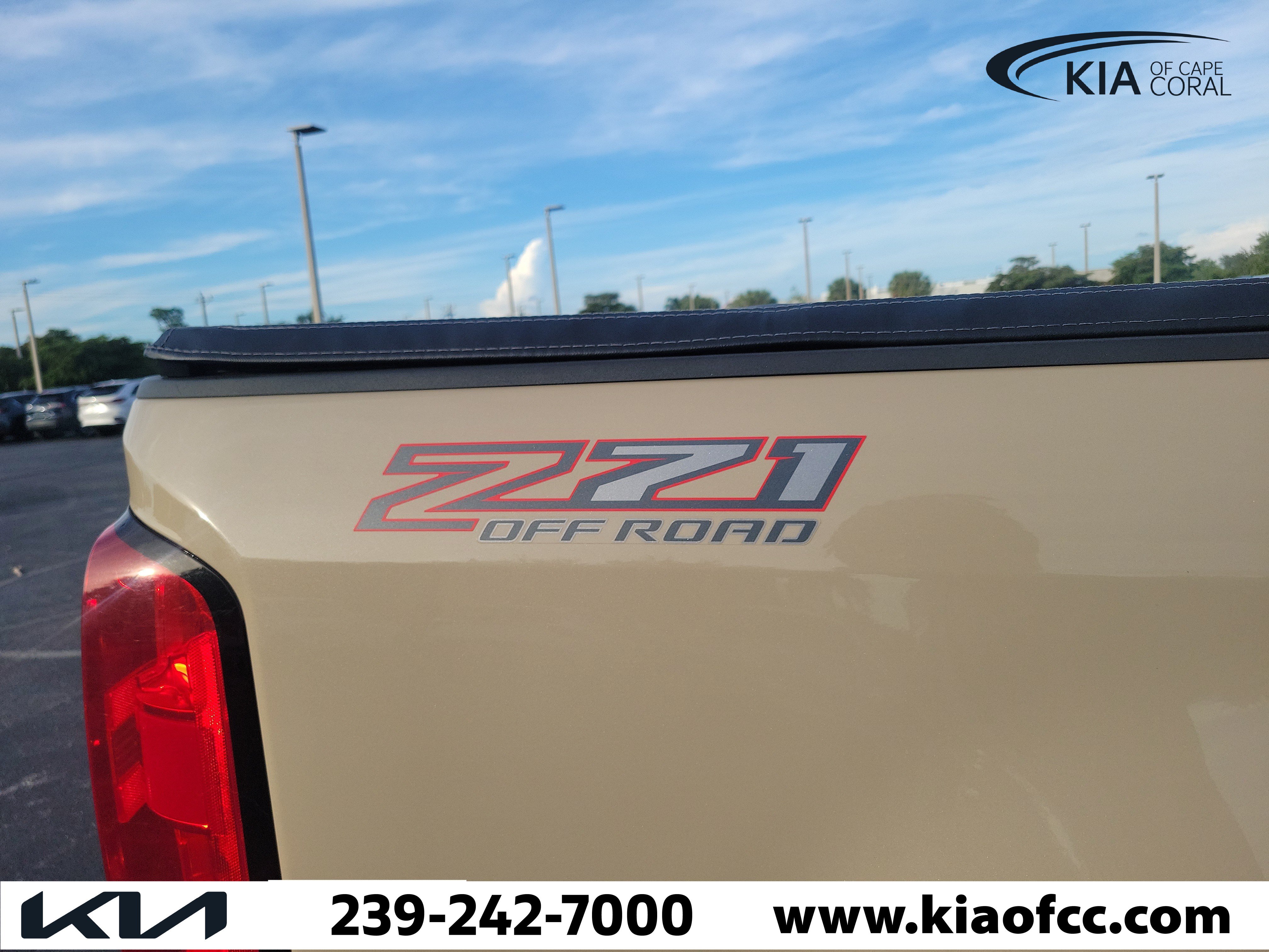 Used 2022 Chevrolet Colorado Z71 AWD/4WD image 11