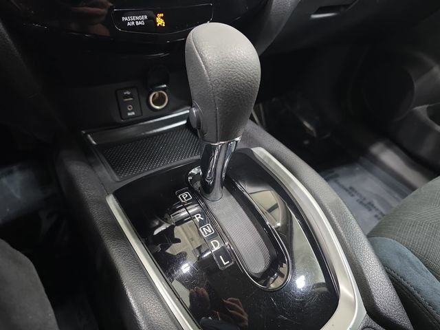 Used 2015 Nissan Rogue SV w/ SV Premium Package AWD/4WD image 22