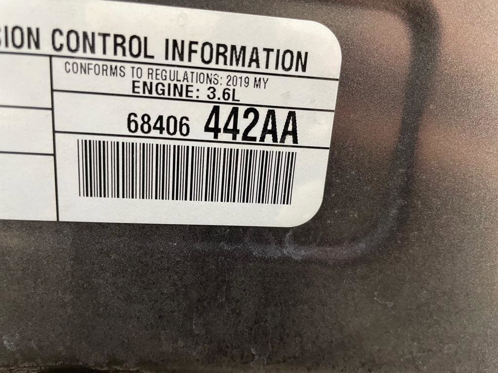 Used 2019 Chrysler Pacifica Limited w/ Advanced Safetytec Group image 45