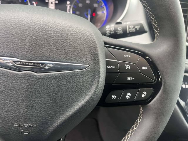 Used 2024 Chrysler Pacifica Touring-L w/ S Appearance Package FWD image 25