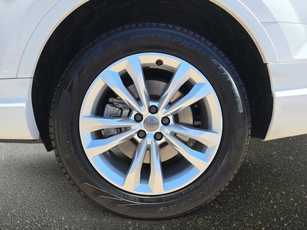 Used 2018 Audi Q7 2.0T Premium Plus AWD/4WD image 37