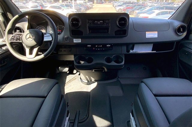Used 2024 Mercedes-Benz Sprinter 2500 image 11