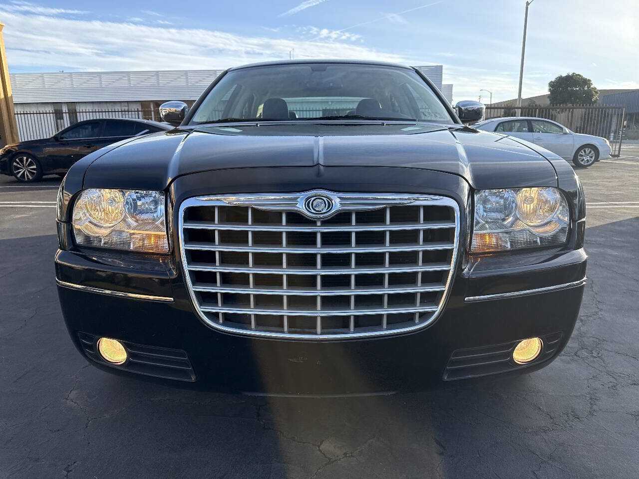 Used 2010 Chrysler 300 Touring image 8