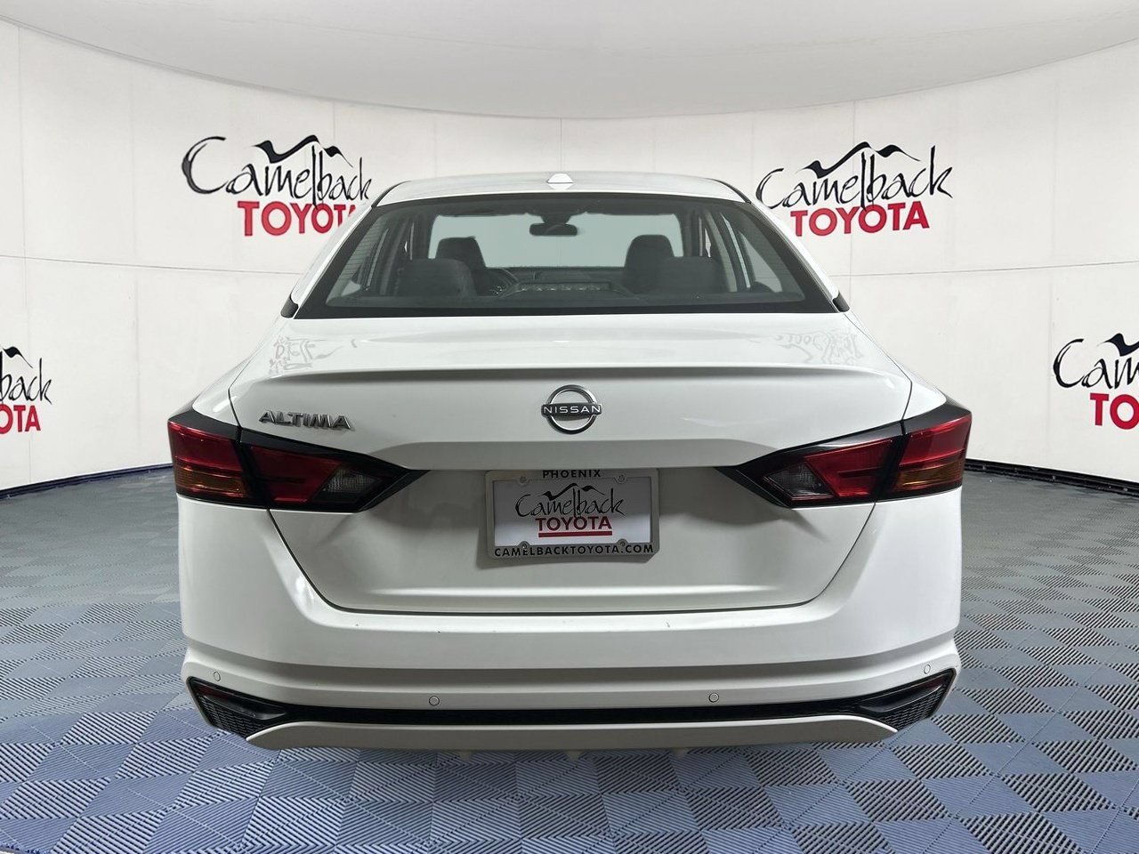 Used 2025 Nissan Altima 2.5 SV FWD image 6