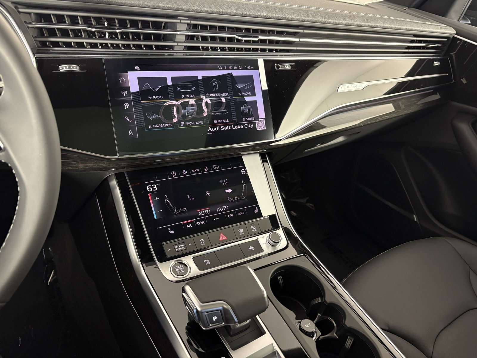 New 2026 Audi Q8 Premium image 17