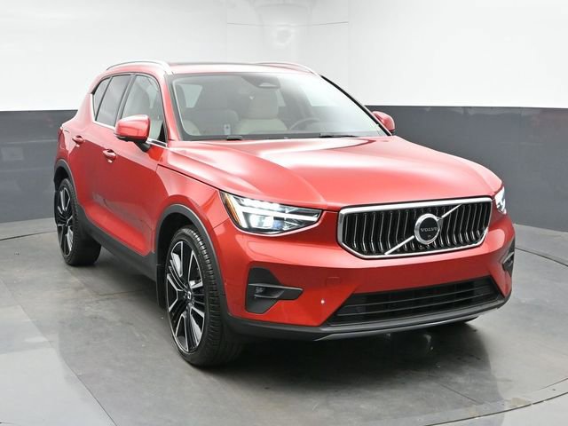 Used 2023 Volvo XC40 B5 Ultimate w/ Climate Package AWD/4WD image 2