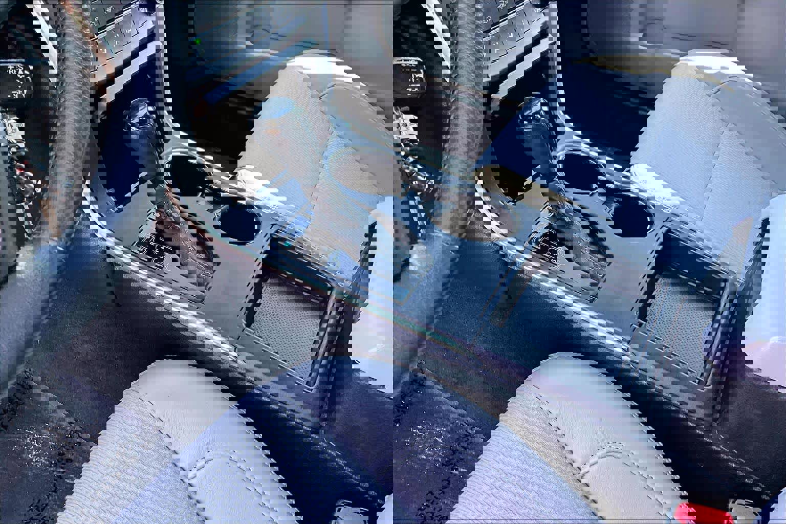 Used 2017 Toyota Camry SE FWD image 15