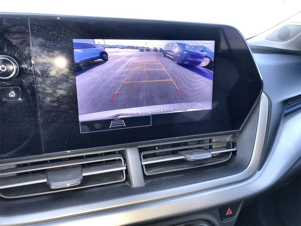 Used 2024 Chevrolet Trax LS w/ LS Convenience Package image 17