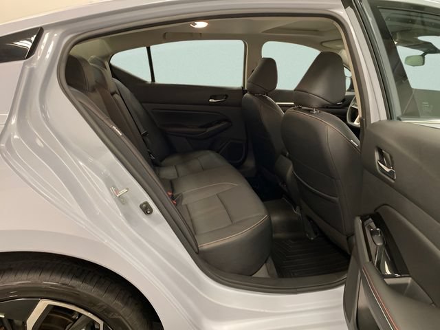 Used 2024 Nissan Altima 2.5 SR w/ SR Premium Package AWD/4WD image 28