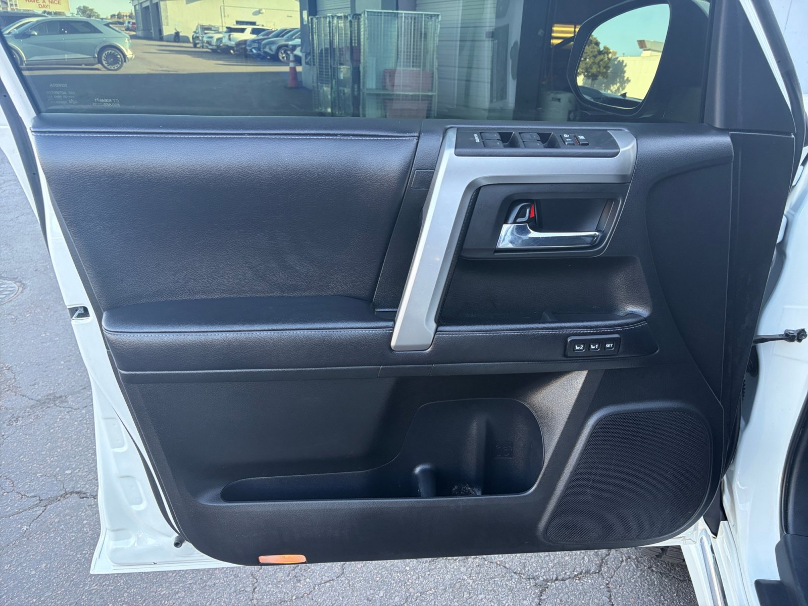 Used 2018 Toyota 4Runner Limited AWD/4WD image 14