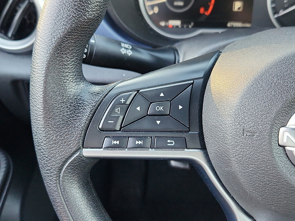 Used 2024 Nissan Versa SV FWD image 23