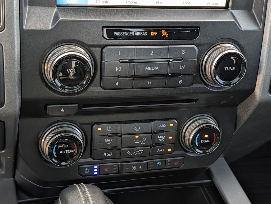 Used 2018 Ford F150 Raptor w/ Equipment Group 802A Luxury image 18