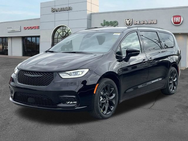 New 2026 Chrysler Pacifica Select w/ S Appearance Package FWD image 3