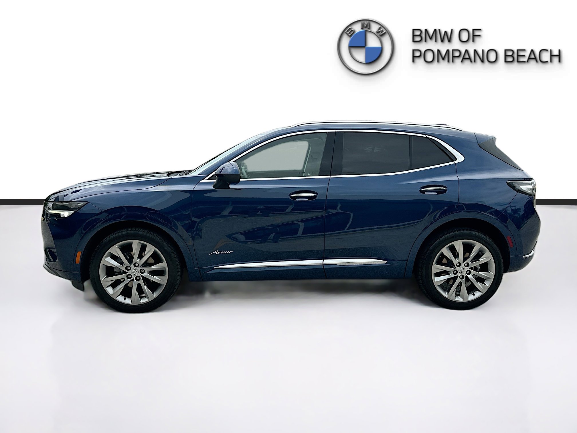Used 2023 Buick Envision Avenir FWD image 4