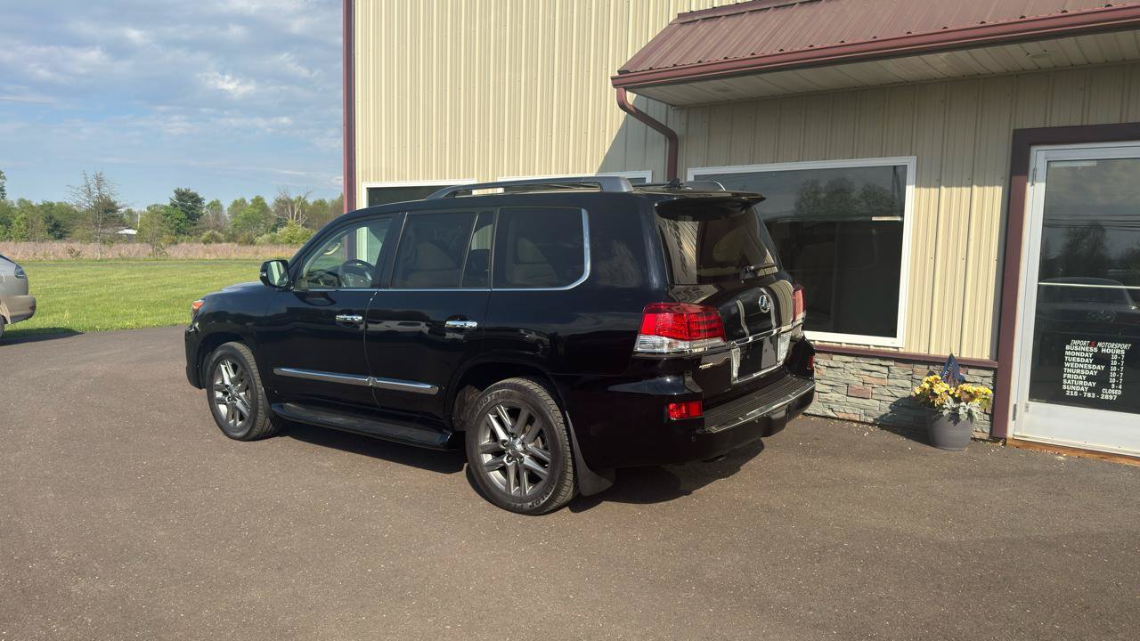 Used 2013 Lexus LX 570 4WD image 42