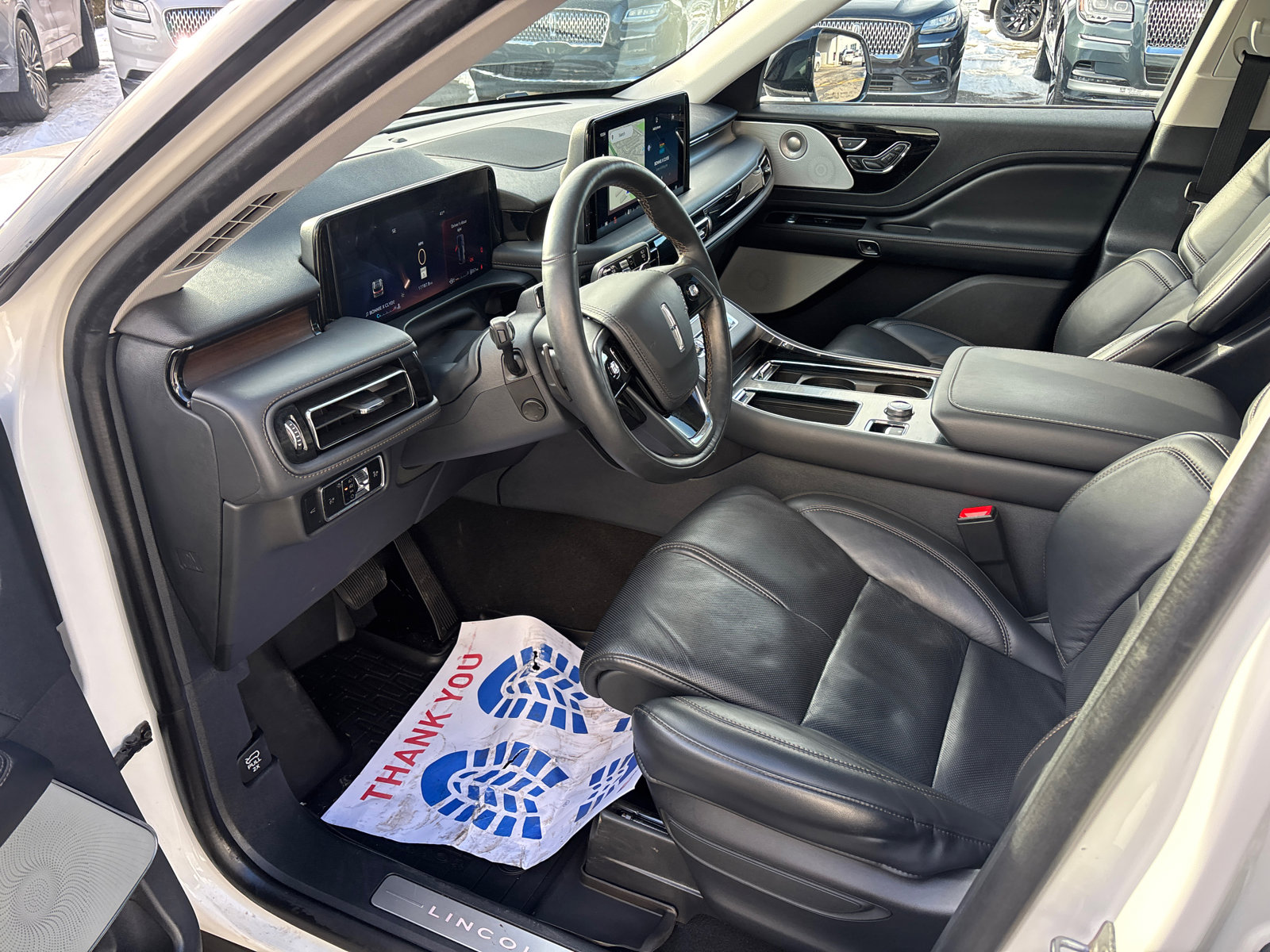 Certified 2025 Lincoln Aviator Reserve w/ Equipment Group 201A image 24