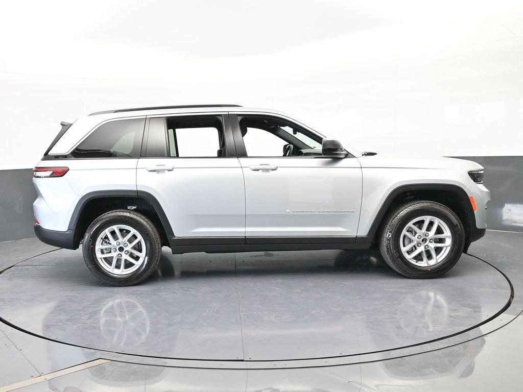New 2026 Jeep Grand Cherokee Laredo X RWD image 7