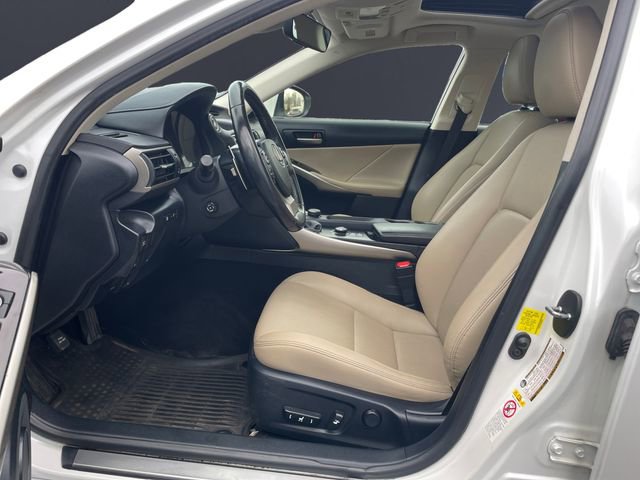 Used 2018 Lexus IS 300 AWD w/ Comfort Package image 9