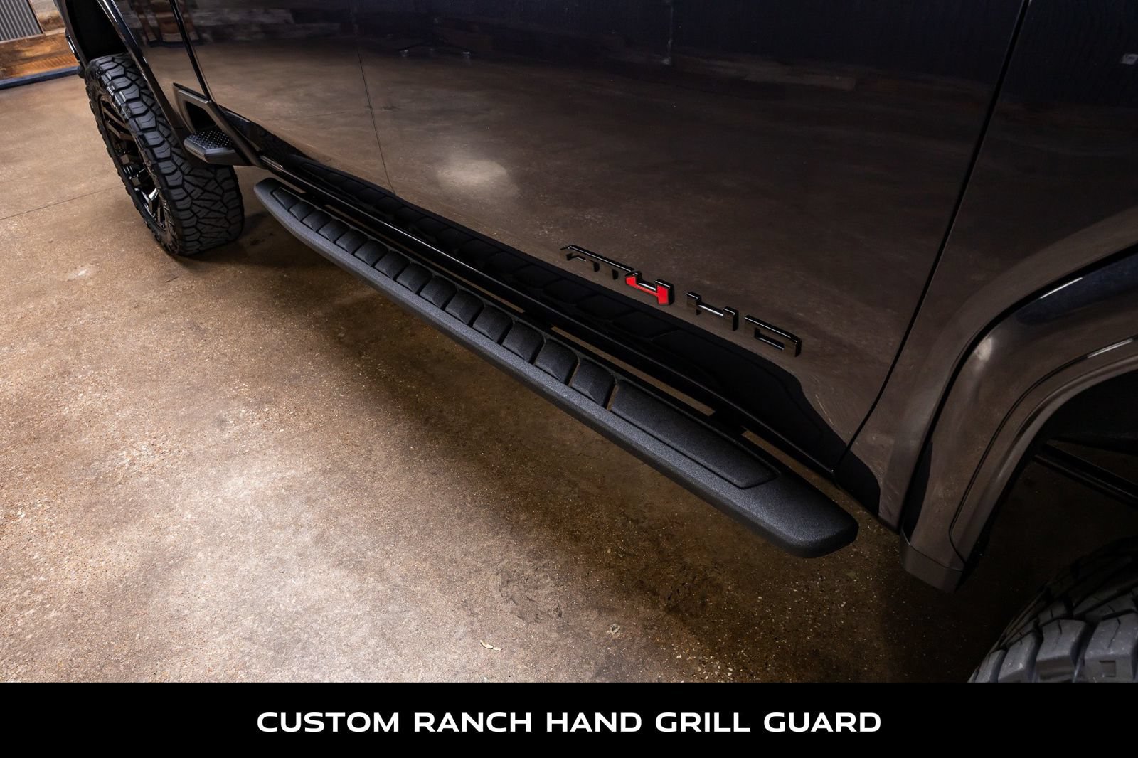 Used 2025 GMC Sierra 2500 AT4 w/ AT4 Premium Plus Package AWD/4WD image 12