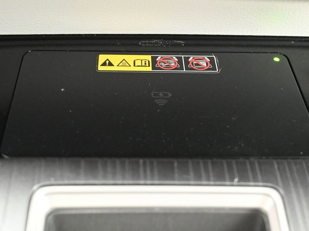 Used 2025 Toyota Sienna LE image 23