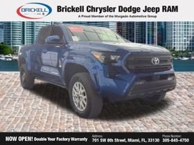 Used 2025 Toyota Tacoma SR5 AWD/4WD image 17