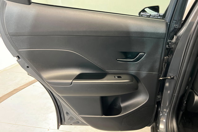 Used 2024 Hyundai Kona SEL image 18