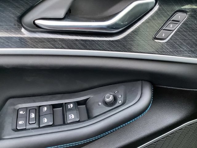 New 2024 Jeep Grand Cherokee Trailhawk w/ Advanced Protech Group II AWD/4WD image 5