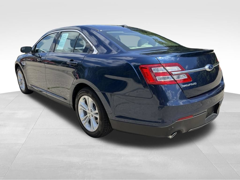 Used 2016 Ford Taurus SE FWD image 9