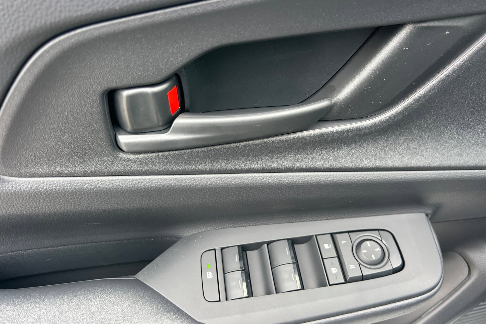 New 2026 Toyota Prius Plug-In Hybrid image 8