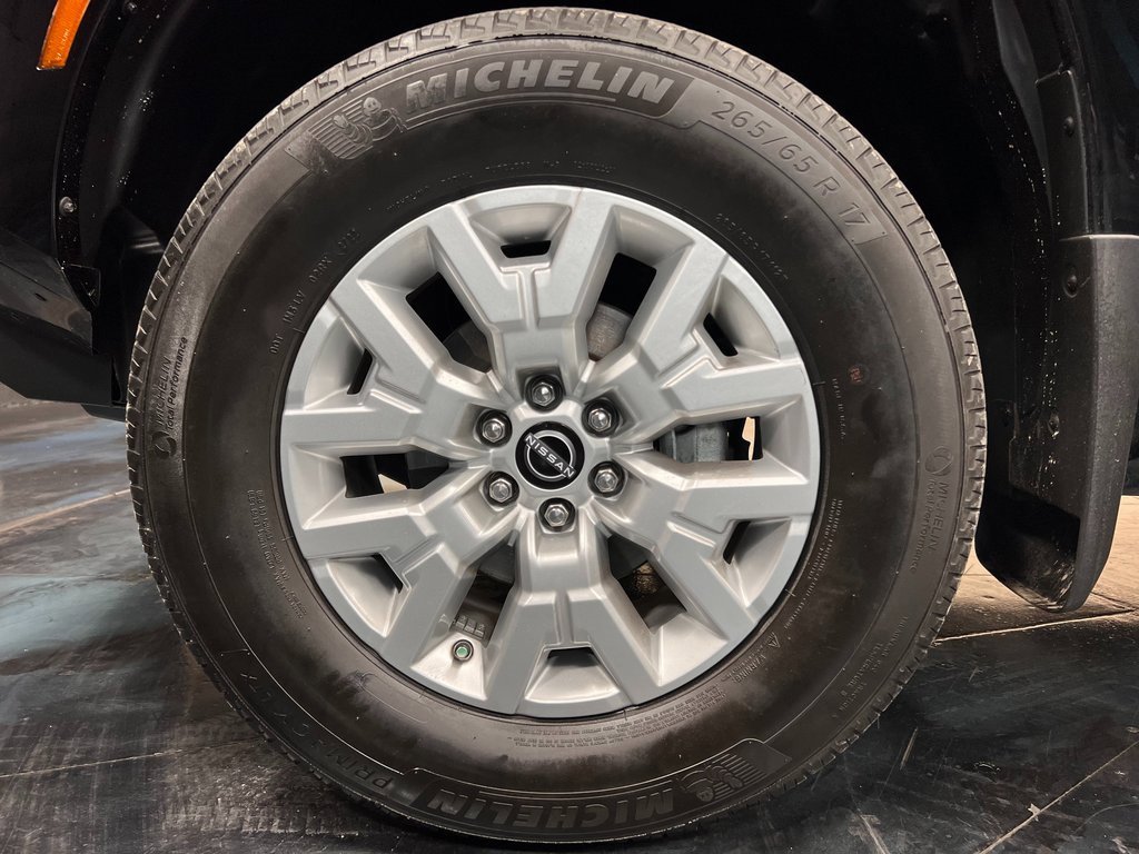 Used 2023 Nissan Frontier SV w/ Technology Package image 22