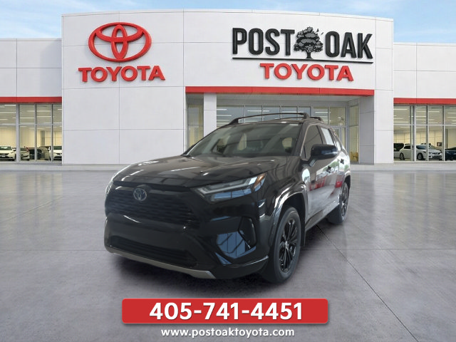 Used 2023 Toyota RAV4 SE AWD/4WD image 1
