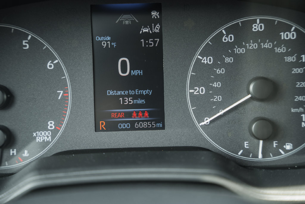 Used 2024 Toyota Corolla Cross LE AWD/4WD image 39