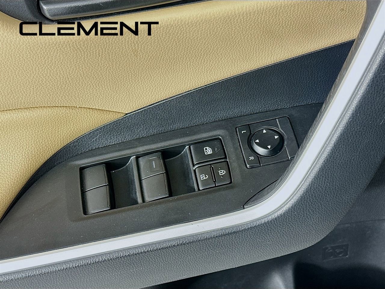 Used 2024 Toyota RAV4 LE image 24