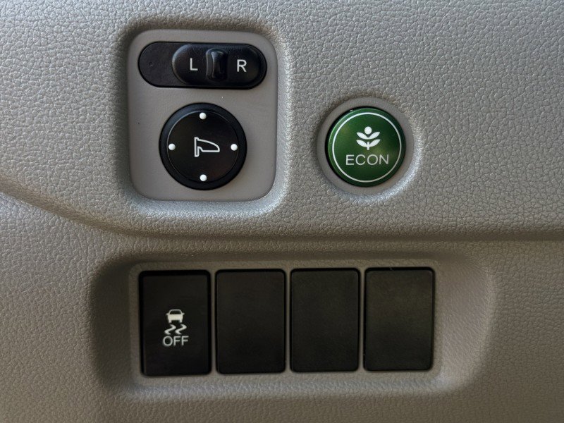 Used 2017 Honda Pilot EX image 16