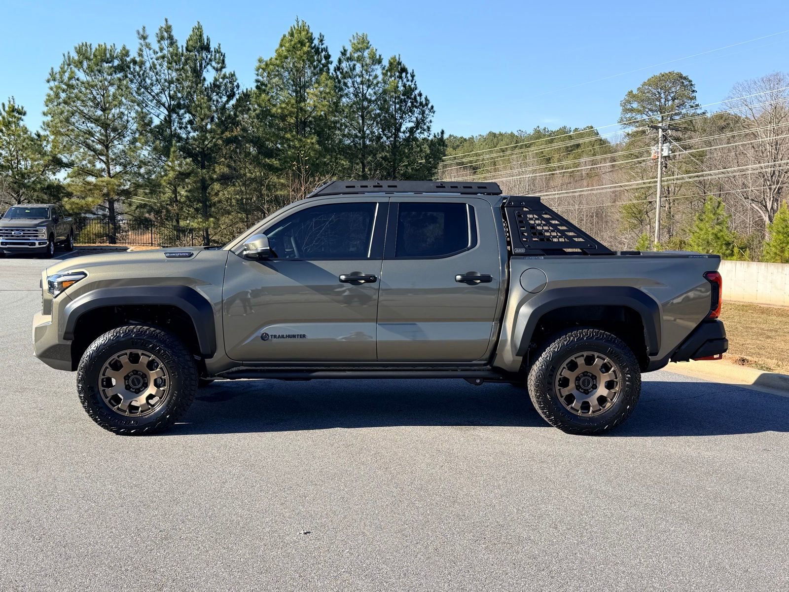 Used 2025 Toyota Tacoma Trailhunter AWD/4WD image 16