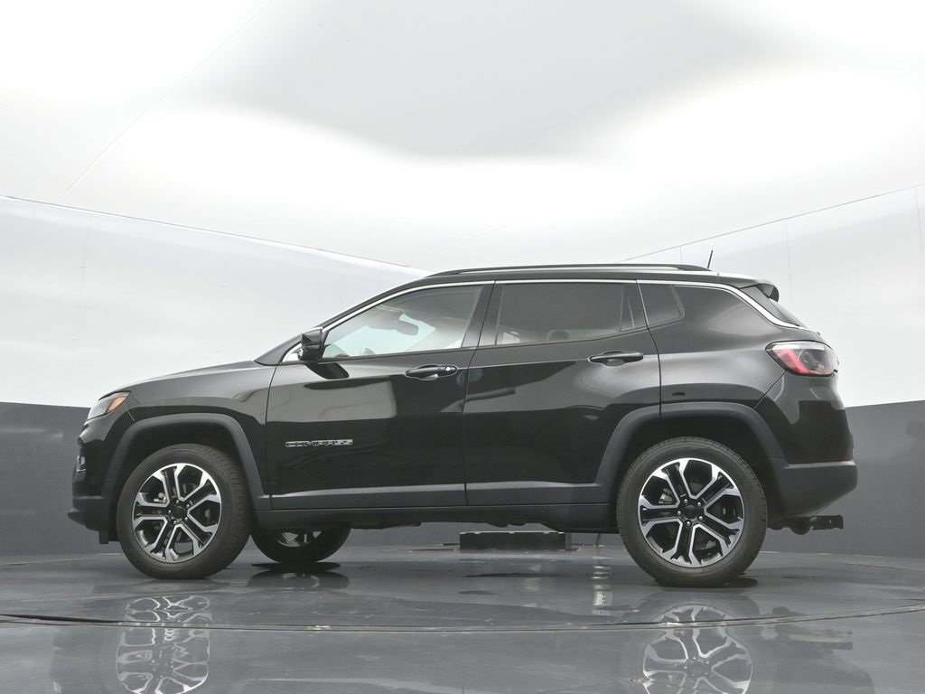 Certified 2022 Jeep Compass Limited image 33