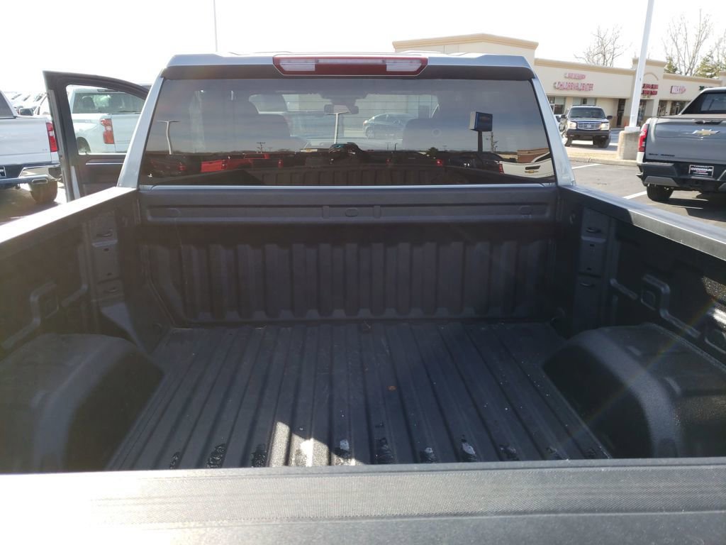 Used 2025 Chevrolet Silverado 1500 LT image 21