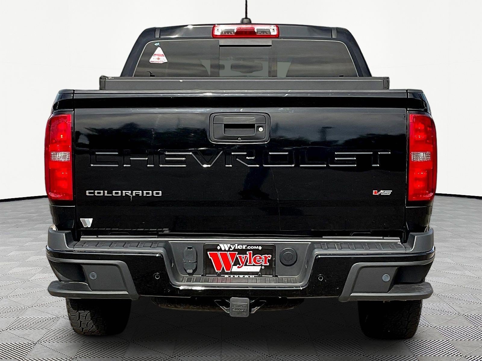 Used 2021 Chevrolet Colorado Z71 w/ Z71 Midnight Edition AWD/4WD image 5