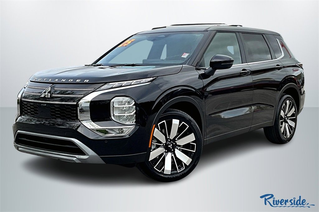New 2025 Mitsubishi Outlander SE image 2