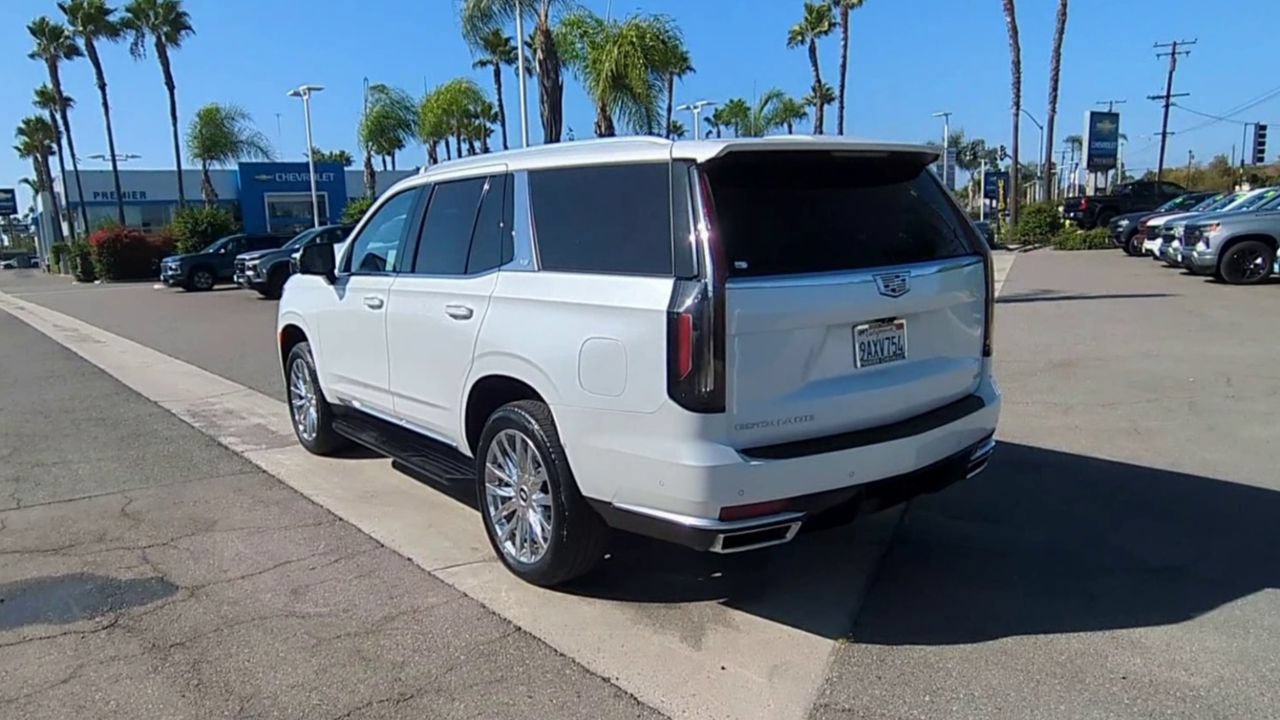 Used 2022 Cadillac Escalade Premium Luxury RWD image 6