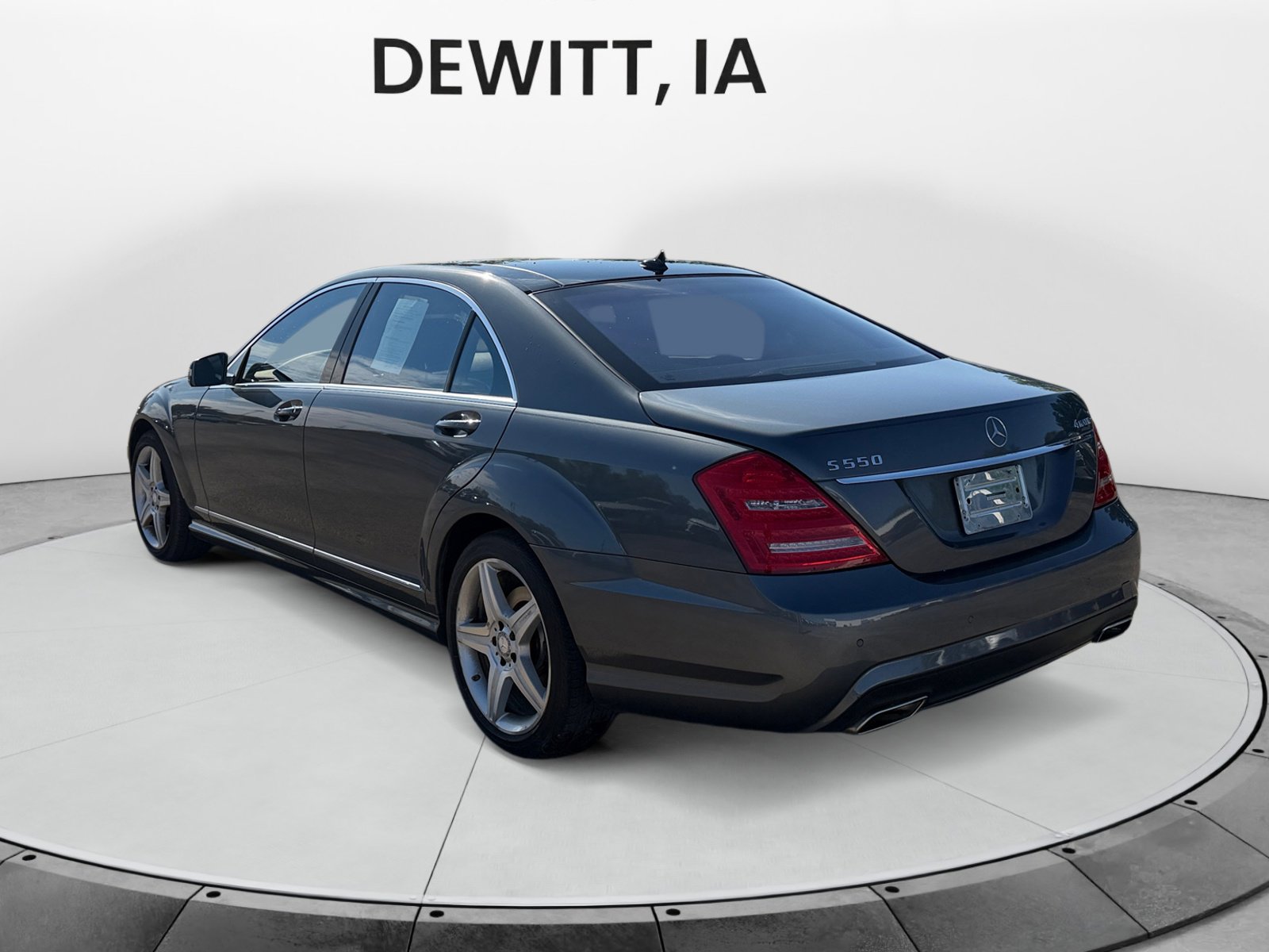 Used 2011 Mercedes-Benz S 550 4MATIC image 3