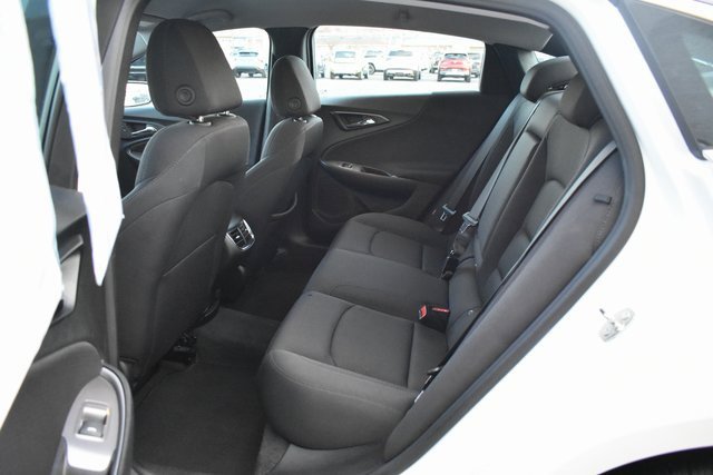 Used 2024 Chevrolet Malibu LT image 31