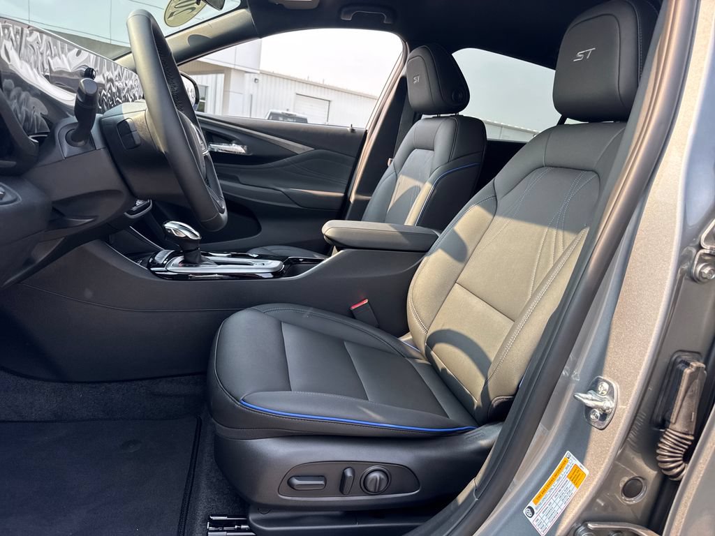 New 2026 Buick Envista Sport Touring w/ Convenience I Package FWD image 14