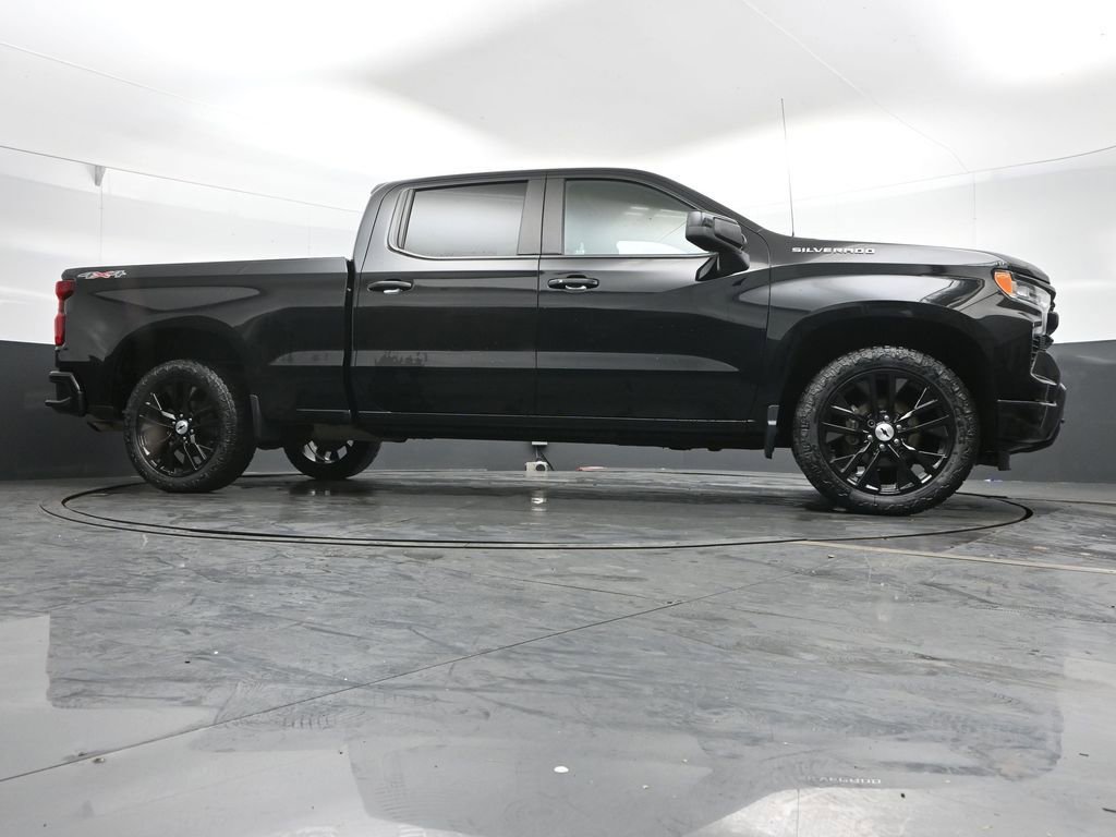 Used 2023 Chevrolet Silverado 1500 RST AWD/4WD image 45