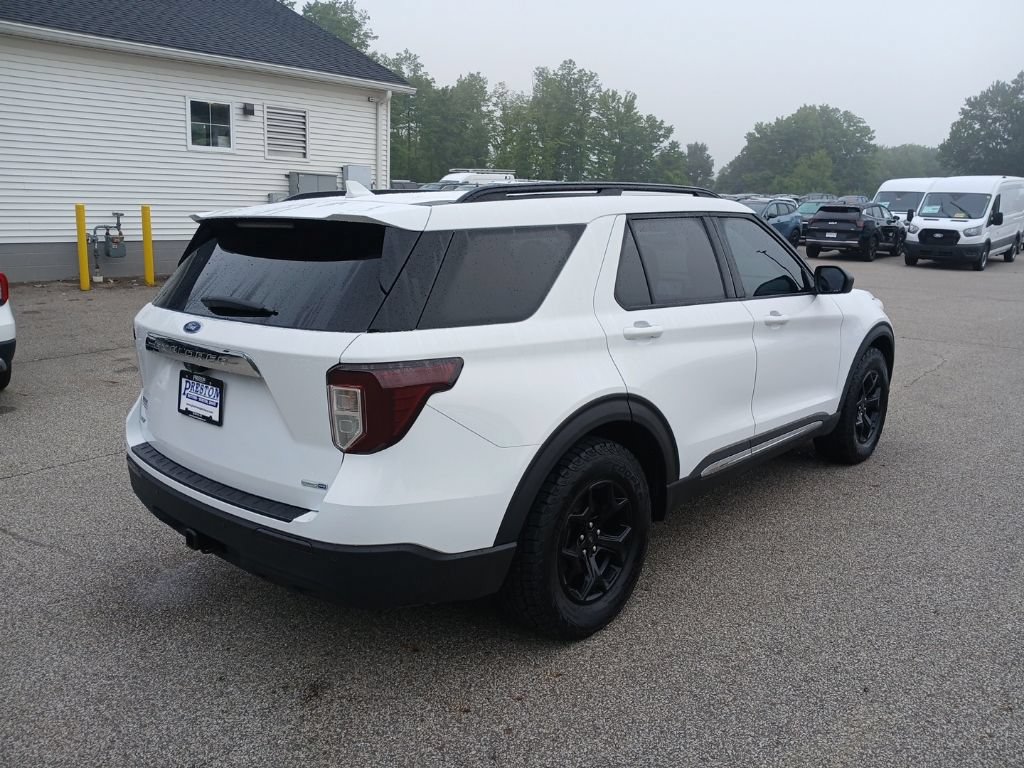 Used 2020 Ford Explorer XLT w/ Comfort Package AWD/4WD image 6