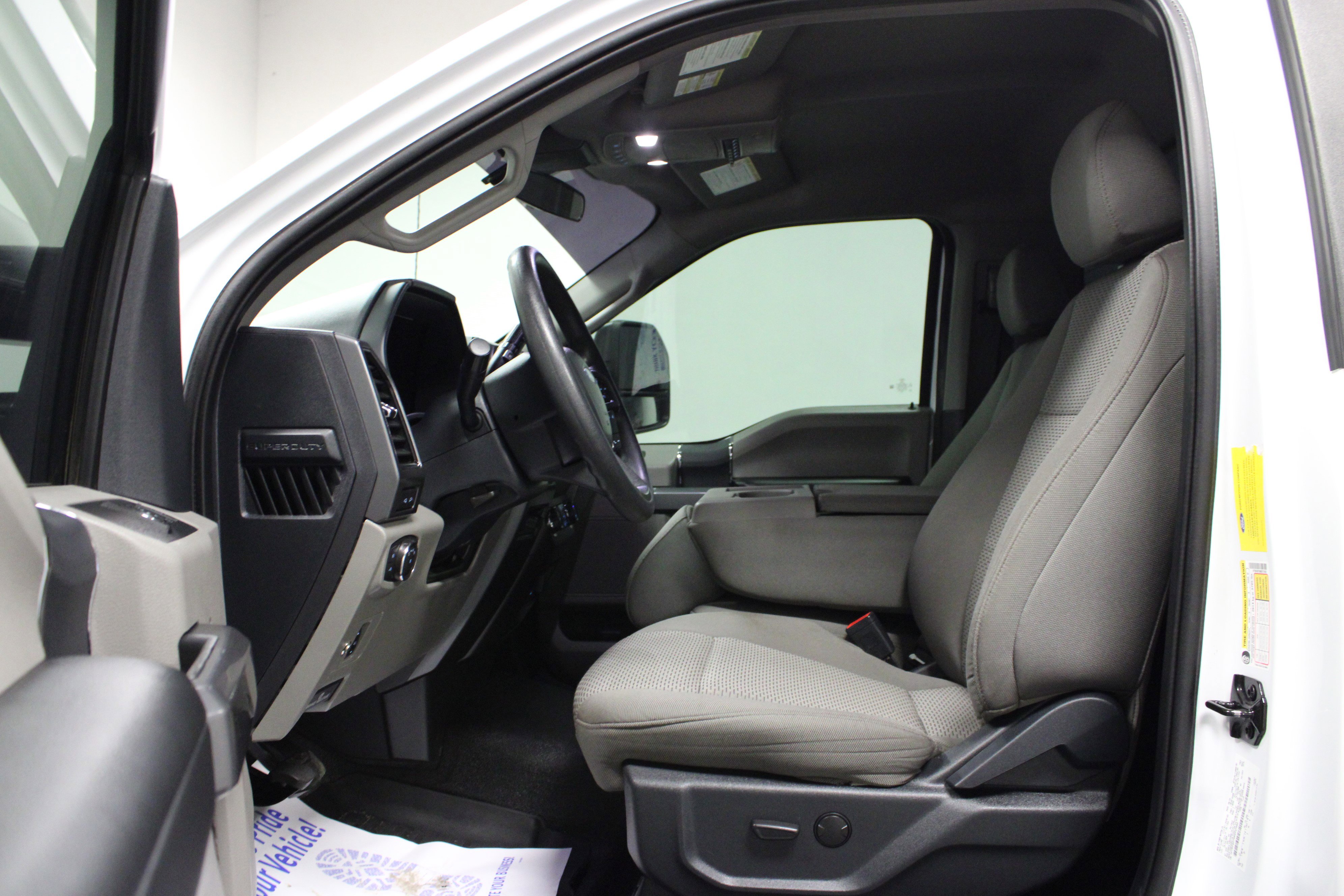 Used 2022 Ford F450 XLT w/ XLT Value Package image 12