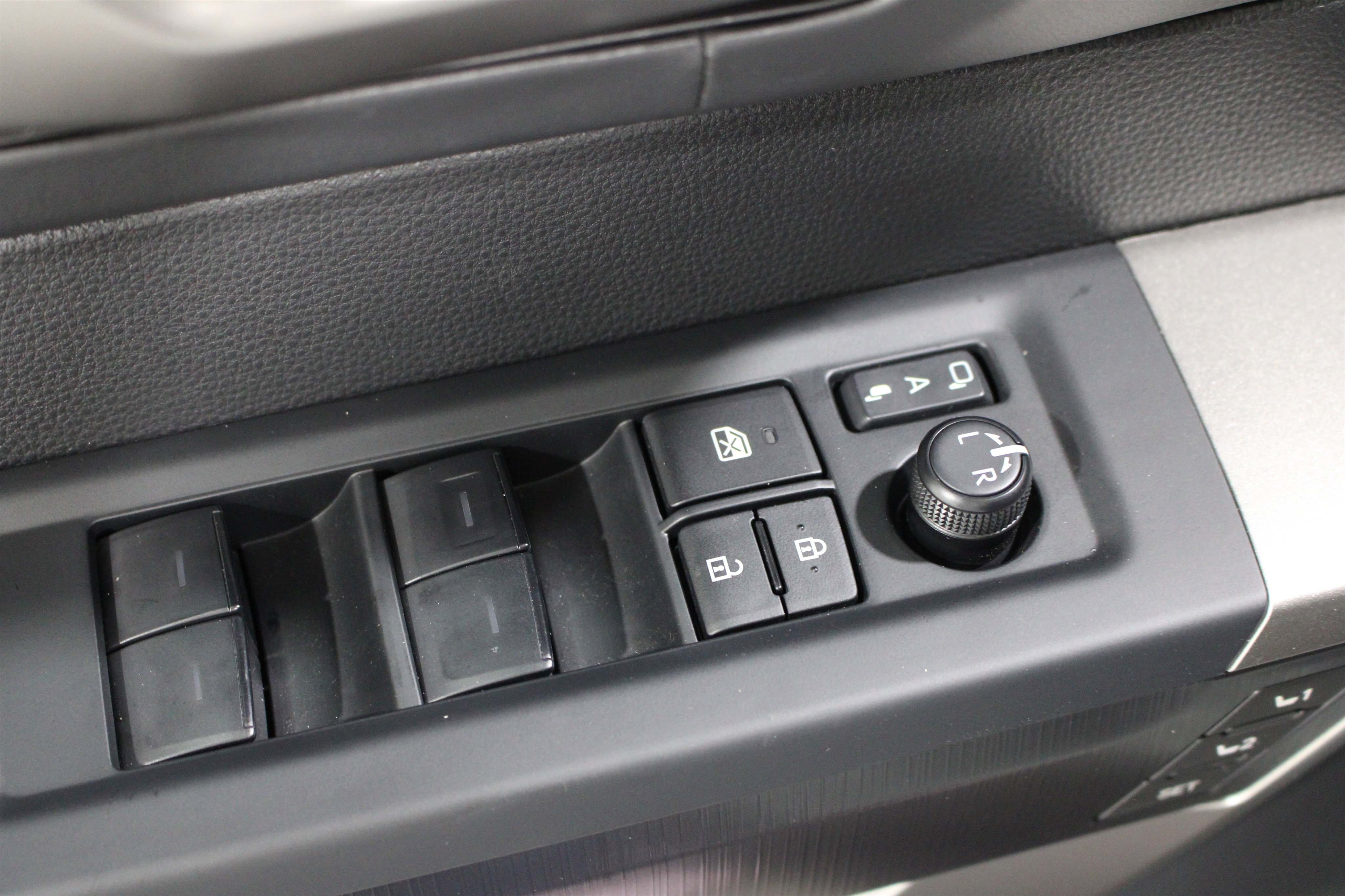 Used 2026 Toyota Sequoia Platinum image 7