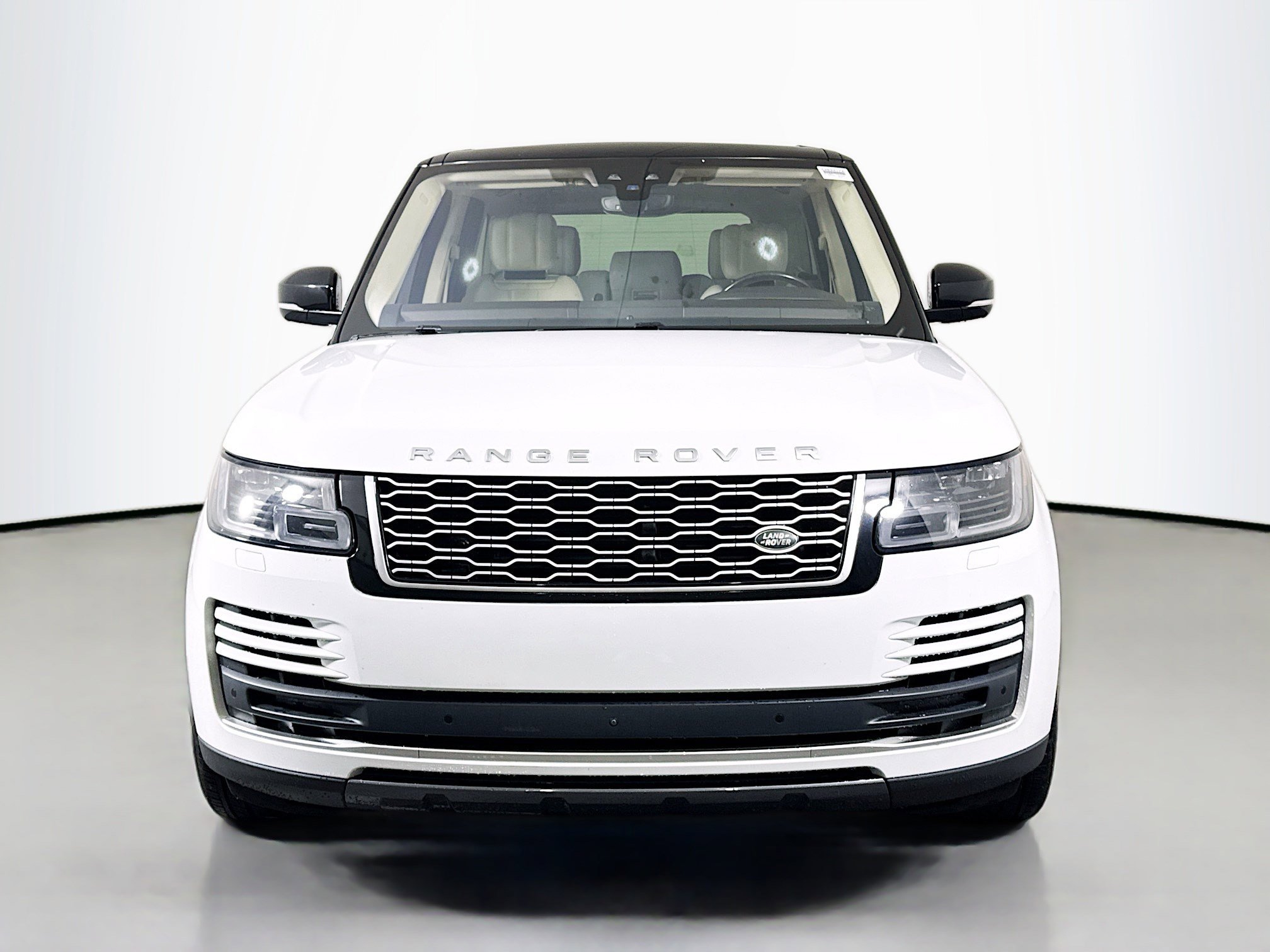 Used 2020 Land Rover Range Rover HSE image 2