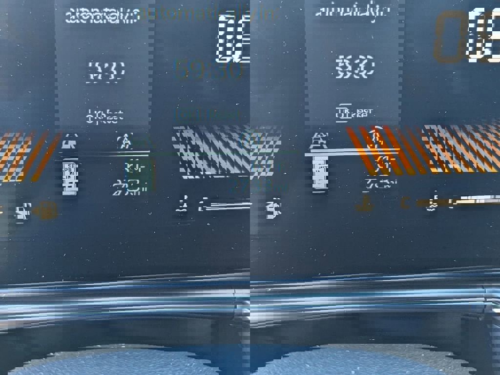 Certified 2025 Kia Sorento S image 30